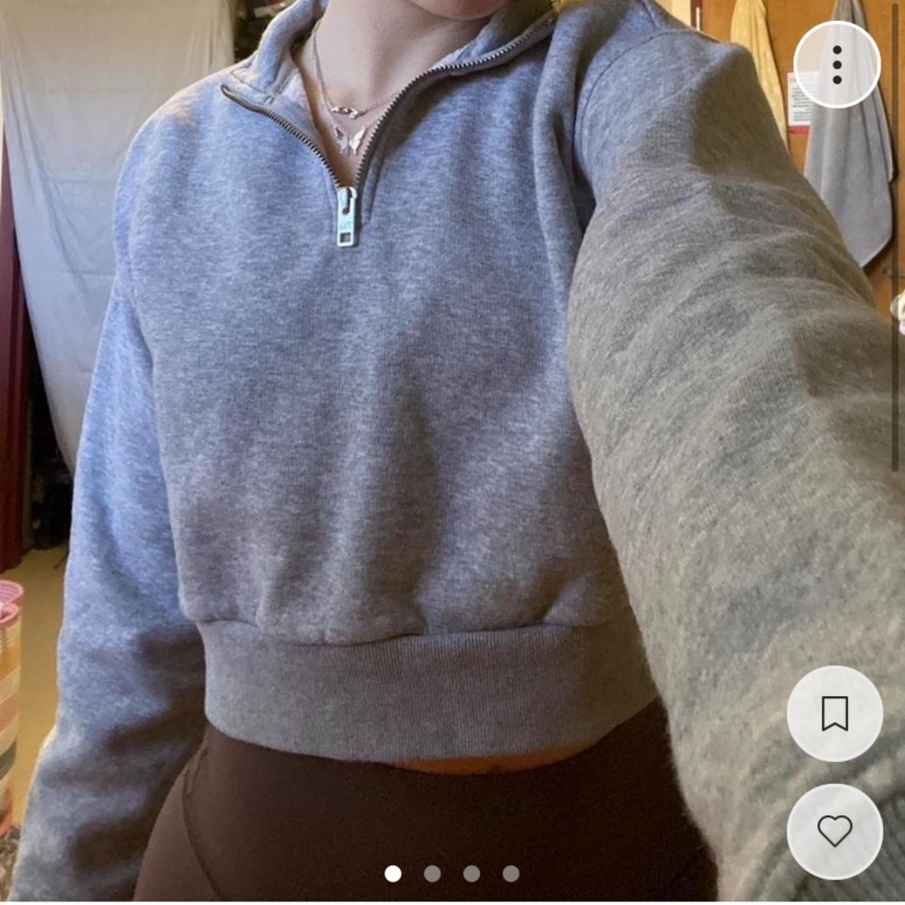 grey half zip cropped sweatshirt